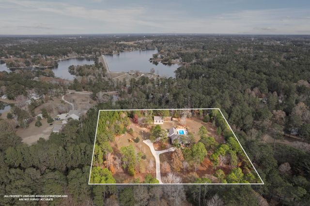 28 W Lake Rd., Hattiesburg, MS 39402