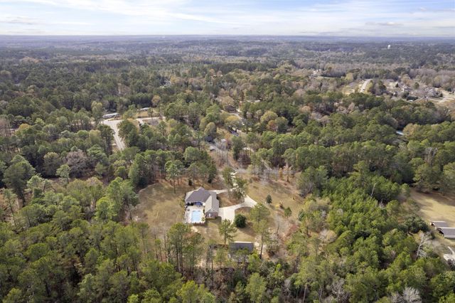 28 W Lake Rd., Hattiesburg, MS 39402