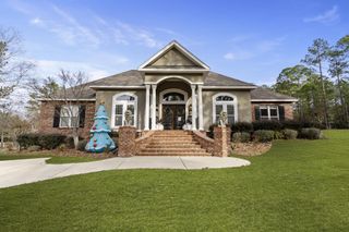 28 W Lake Rd., Hattiesburg, MS 39402