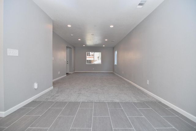 570 Jason Dr, Turlock, CA 95380