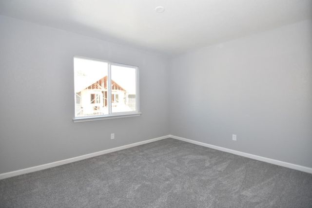 570 Jason Dr, Turlock, CA 95380