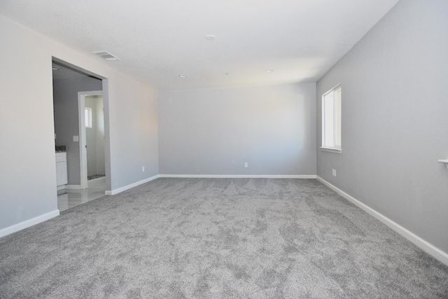 570 Jason Dr, Turlock, CA 95380