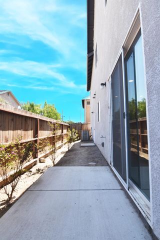 570 Jason Dr, Turlock, CA 95380