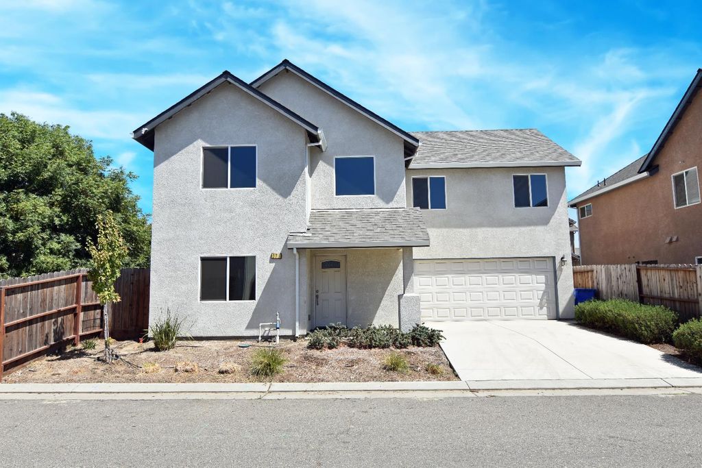 570 Jason Dr, Turlock, CA 95380