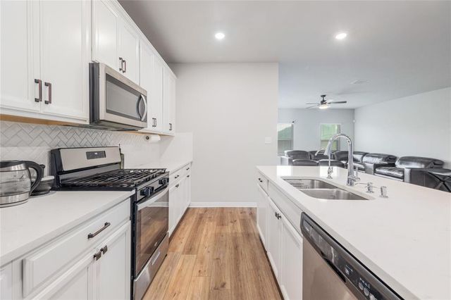 2815 Haystack Lane, Round Rock, TX 78665