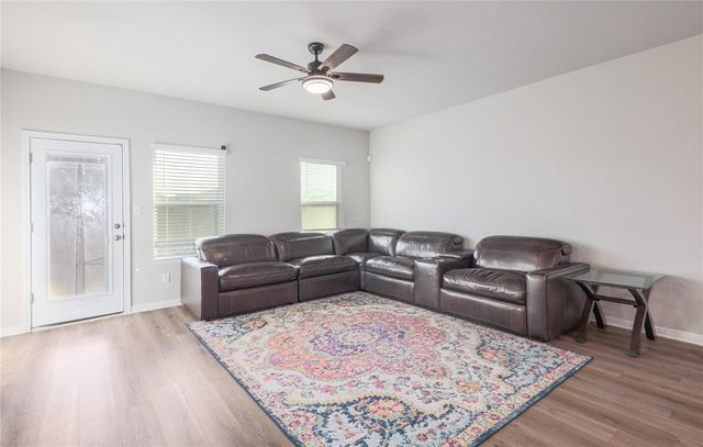 2815 Haystack Lane, Round Rock, TX 78665