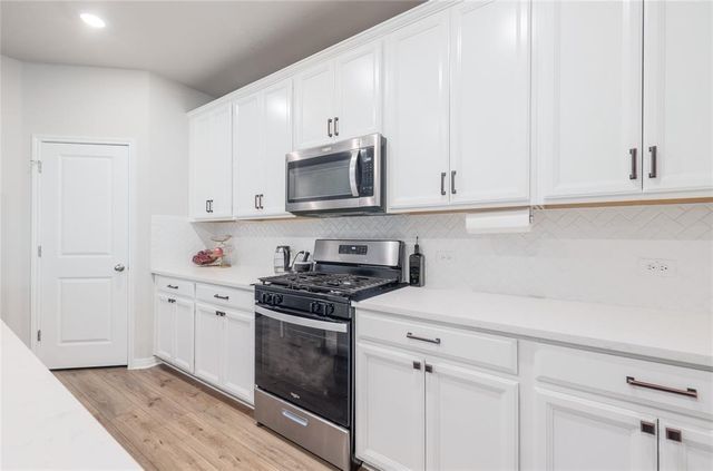 2815 Haystack Lane, Round Rock, TX 78665