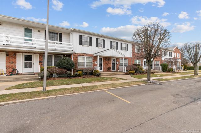 676 Front Street F, Hempstead, NY 11550