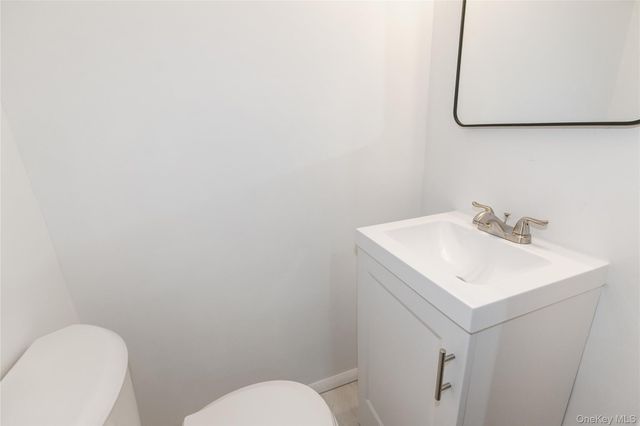 676 Front Street F, Hempstead, NY 11550