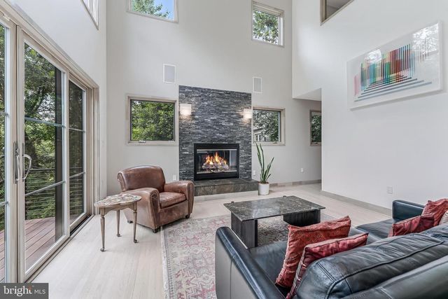 1723 MELBOURNE DR, Mclean, VA 22101