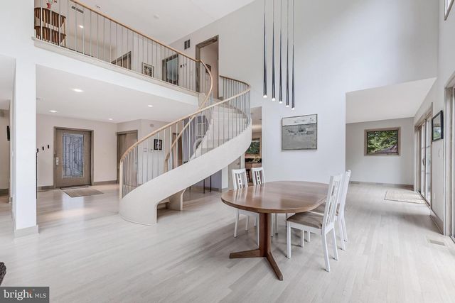 1723 MELBOURNE DR, Mclean, VA 22101