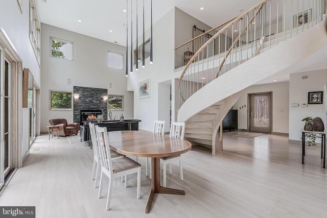 1723 MELBOURNE DR, Mclean, VA 22101