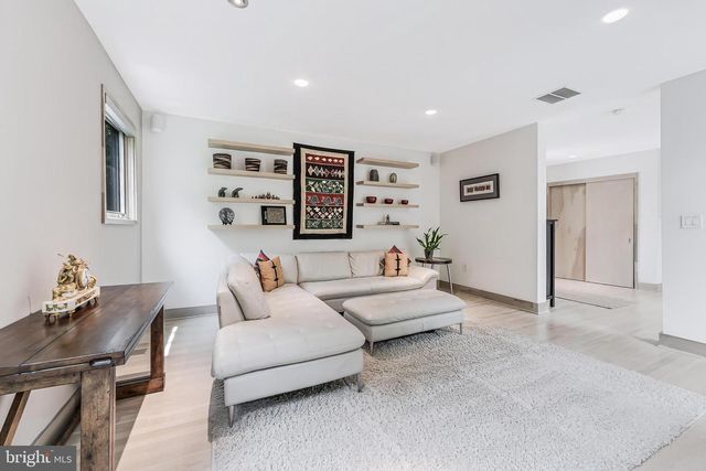1723 MELBOURNE DR, Mclean, VA 22101