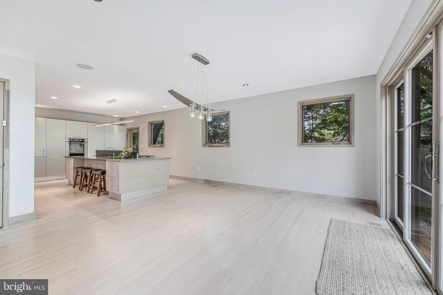 1723 MELBOURNE DR, Mclean, VA 22101
