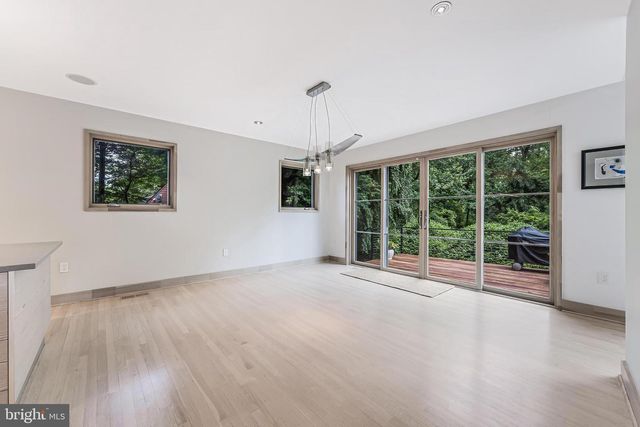 1723 MELBOURNE DR, Mclean, VA 22101