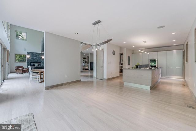 1723 MELBOURNE DR, Mclean, VA 22101