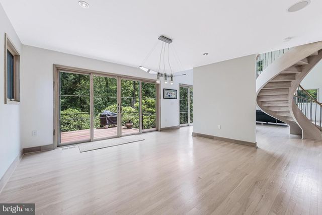 1723 MELBOURNE DR, Mclean, VA 22101