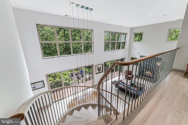 1723 MELBOURNE DR, Mclean, VA 22101