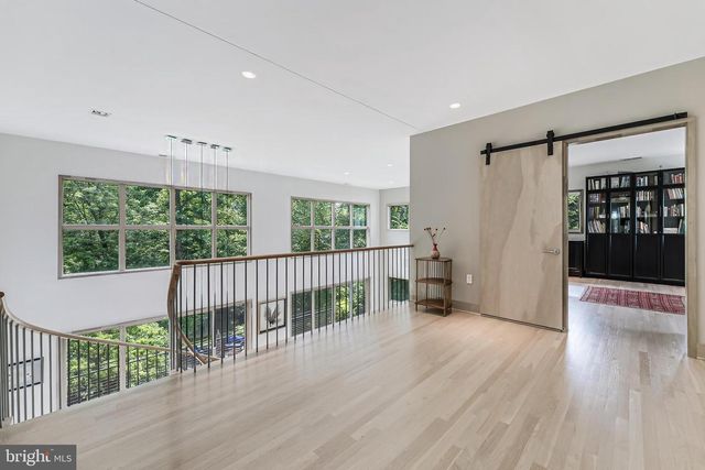 1723 MELBOURNE DR, Mclean, VA 22101
