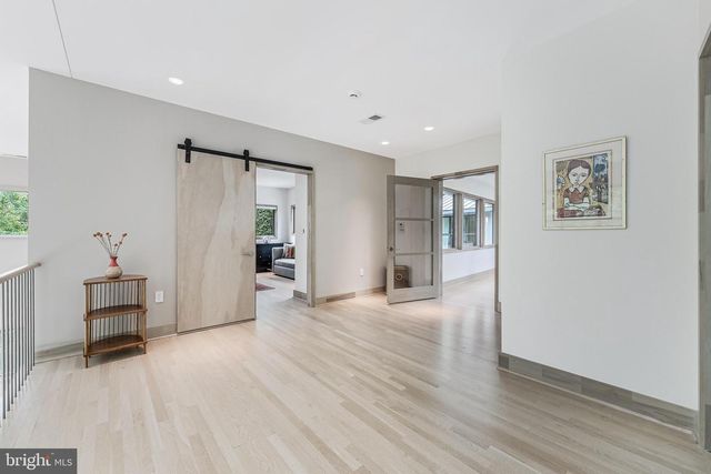 1723 MELBOURNE DR, Mclean, VA 22101