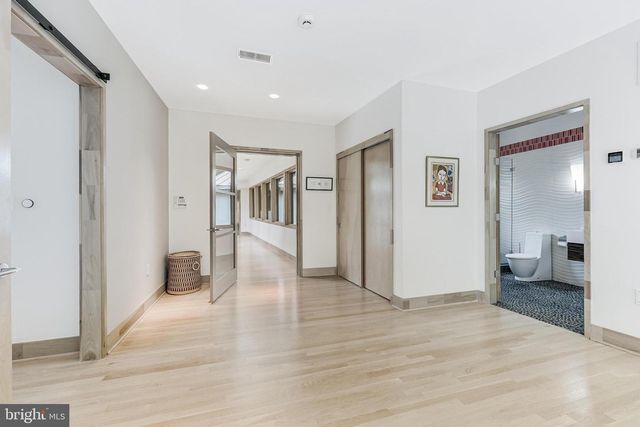 1723 MELBOURNE DR, Mclean, VA 22101
