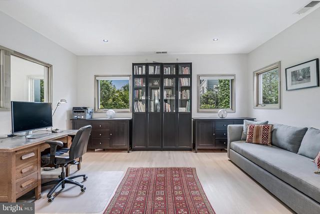 1723 MELBOURNE DR, Mclean, VA 22101