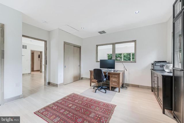 1723 MELBOURNE DR, Mclean, VA 22101