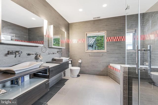 1723 MELBOURNE DR, Mclean, VA 22101