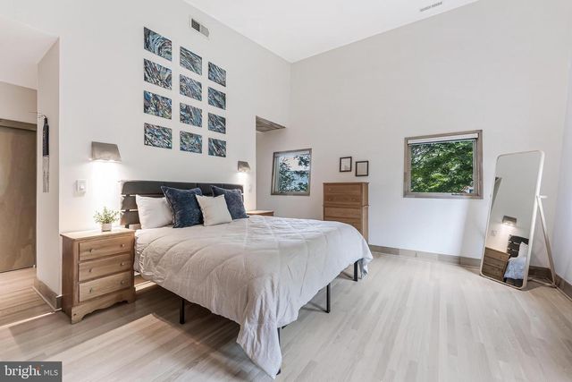 1723 MELBOURNE DR, Mclean, VA 22101