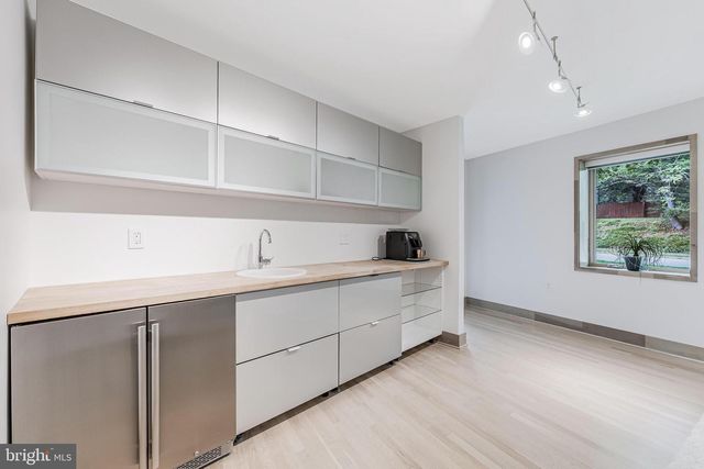 1723 MELBOURNE DR, Mclean, VA 22101