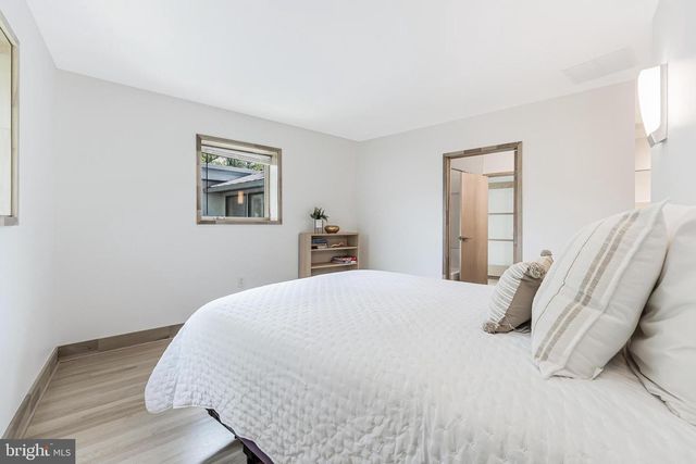 1723 MELBOURNE DR, Mclean, VA 22101