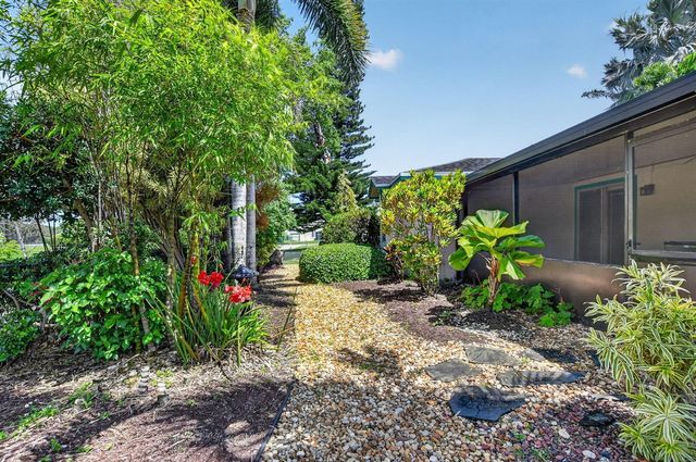 8353 Huntsman Place, Boca Raton, FL 33433