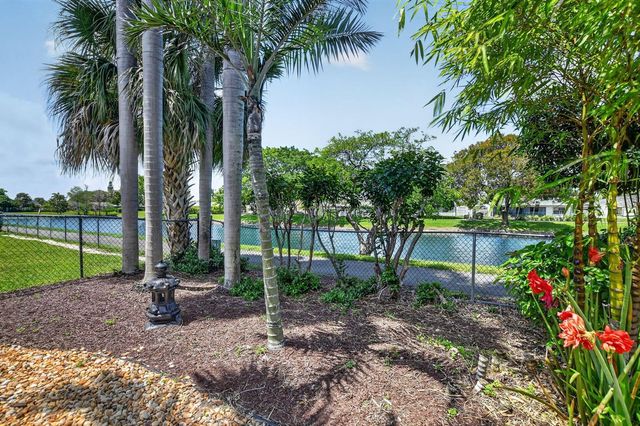 8353 Huntsman Place, Boca Raton, FL 33433