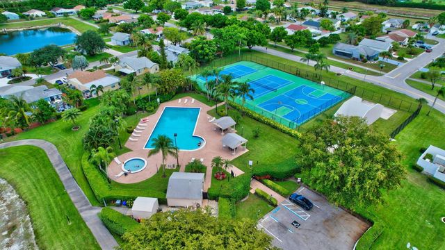 8353 Huntsman Place, Boca Raton, FL 33433