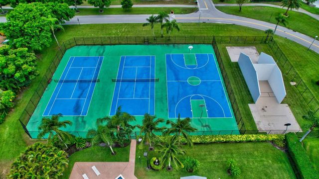 8353 Huntsman Place, Boca Raton, FL 33433