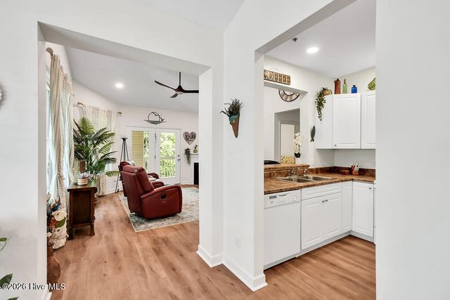 742 Indica Court Apt 301, Wilmington, NC 28405