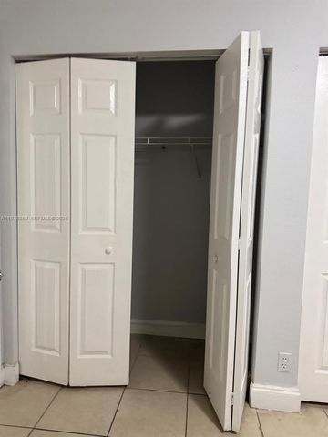 4251 NW 5th St 247, Plantation, FL 33317