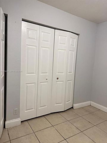 4251 NW 5th St 247, Plantation, FL 33317