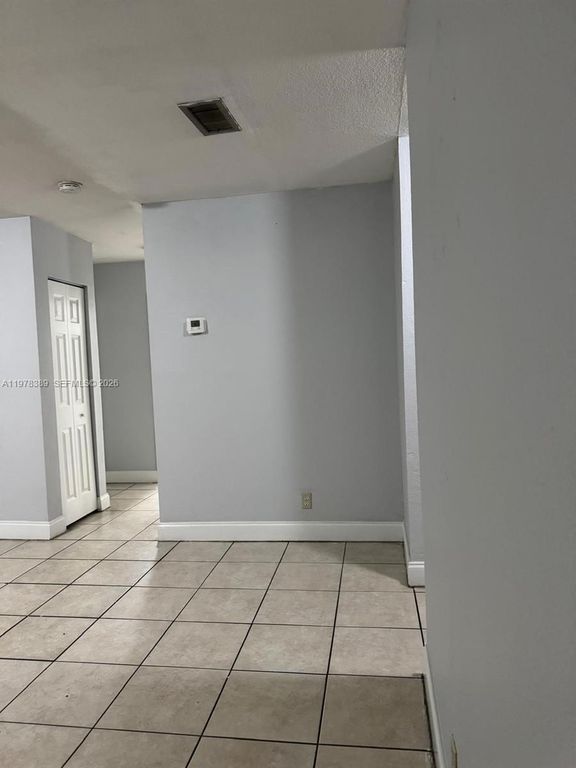 4251 NW 5th St 247, Plantation, FL 33317