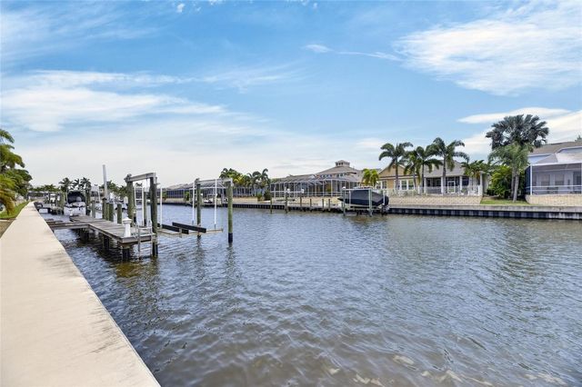 5713 SEA TROUT PLACE, Apollo Beach, FL 33572