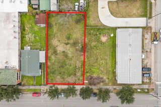 10 N Sampson Street, Houston, TX 77003