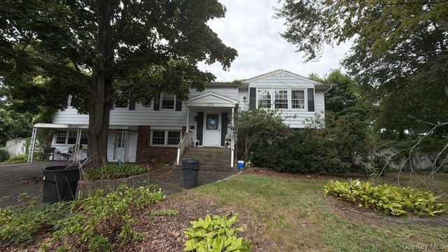 334 Sunrise Avenue, Sayville, NY 11782