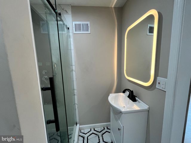 1416 N DOVER ST, Philadelphia, PA 19121