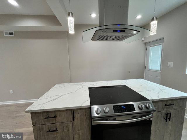 1416 N DOVER ST, Philadelphia, PA 19121