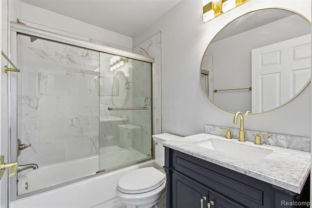 1825 Campau Farms Circle, Detroit, MI 48207