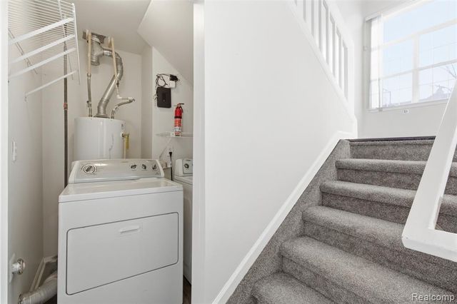 1825 Campau Farms Circle, Detroit, MI 48207