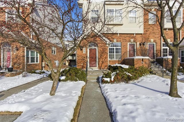 1825 Campau Farms Circle, Detroit, MI 48207