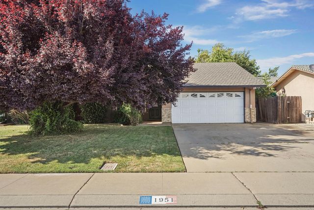 1951 Colombard Cir, Lodi, CA 95240