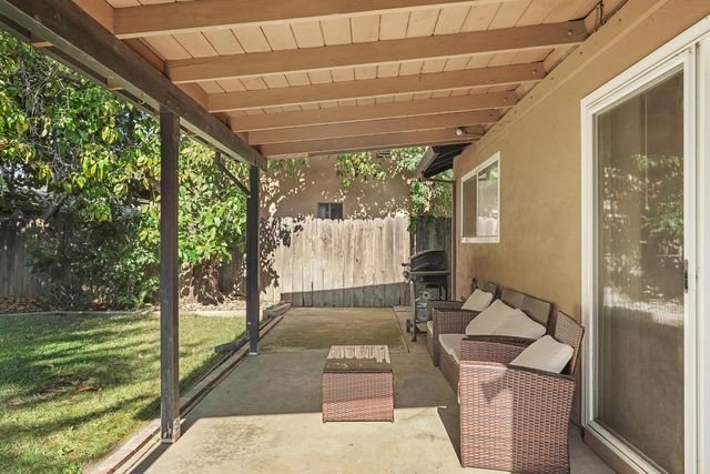 1951 Colombard Cir, Lodi, CA 95240