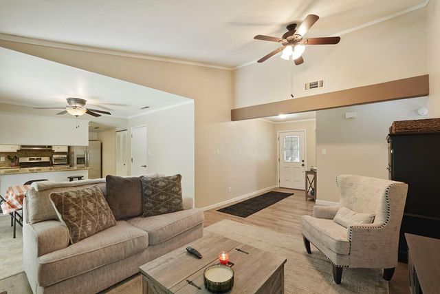 1951 Colombard Cir, Lodi, CA 95240